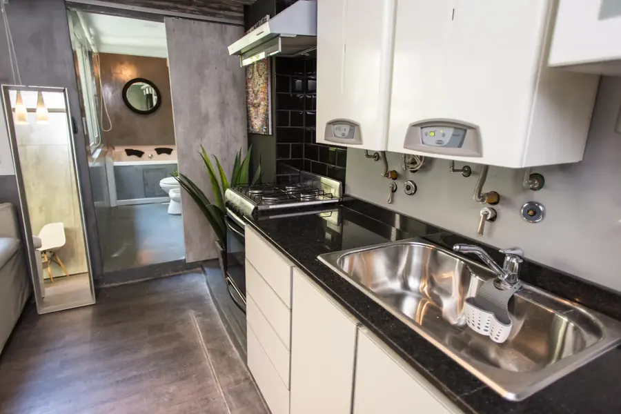Cocina equipada — Gray Studio